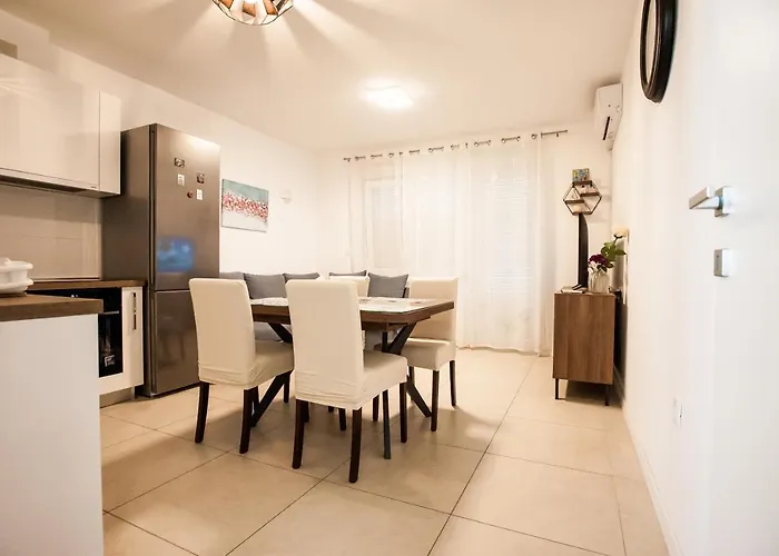 Little Violet - Balcony & Free Parking * Zadar