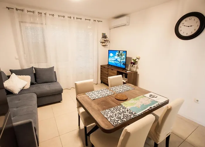 Apartamento Little Violet - Balcony & Free Parking