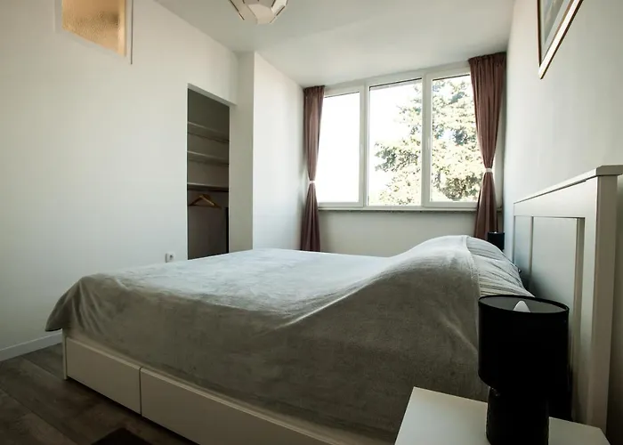 Apartamento Little Violet - Balcony & Free Parking *